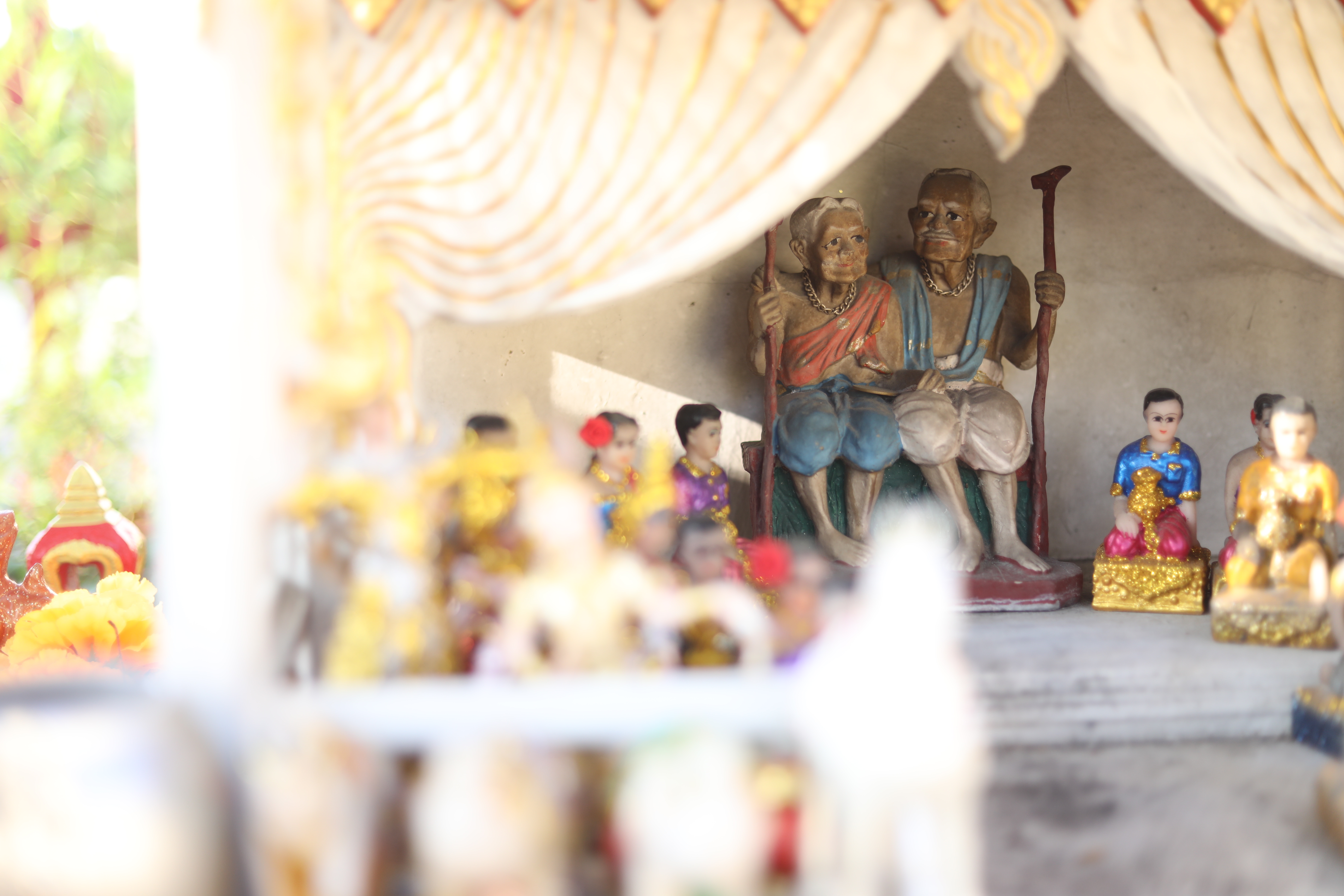 title - รองเลขาธิการ ส.ป.ก. สักการะสิ่งศักดิ์สิทธิ์ประจำ ส.ป.ก. เนื่องในโอกาสเข้ารับตำแหน่งใหม่